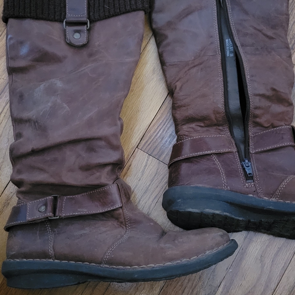 Brown boots